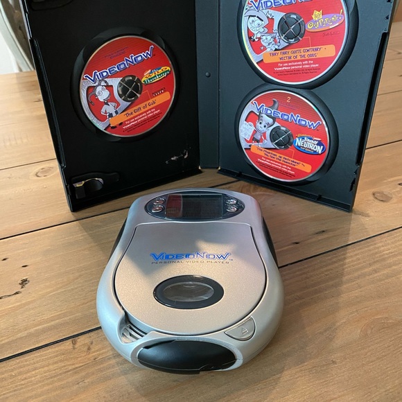 Video now player & 3 disc pack - Picture 5 of 8